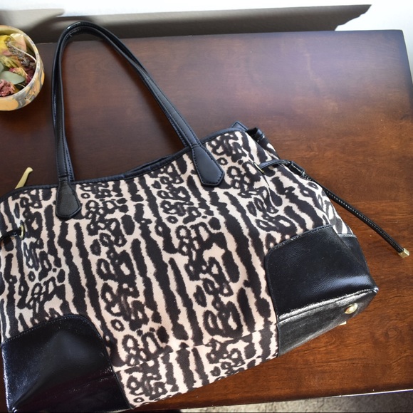 Coach Leopard Print Drawstring Shoulder Bag - Picture 6 of 8